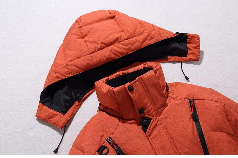 Sportliche Herrenjacke mit abnehmbarer Kapuze und praktischen Taschen | A&B - 8 - Annoboutique
