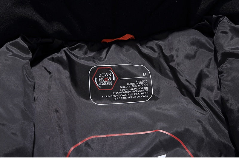 Sportliche Herrenjacke mit abnehmbarer Kapuze und praktischen Taschen | A&B - 14 - Annoboutique