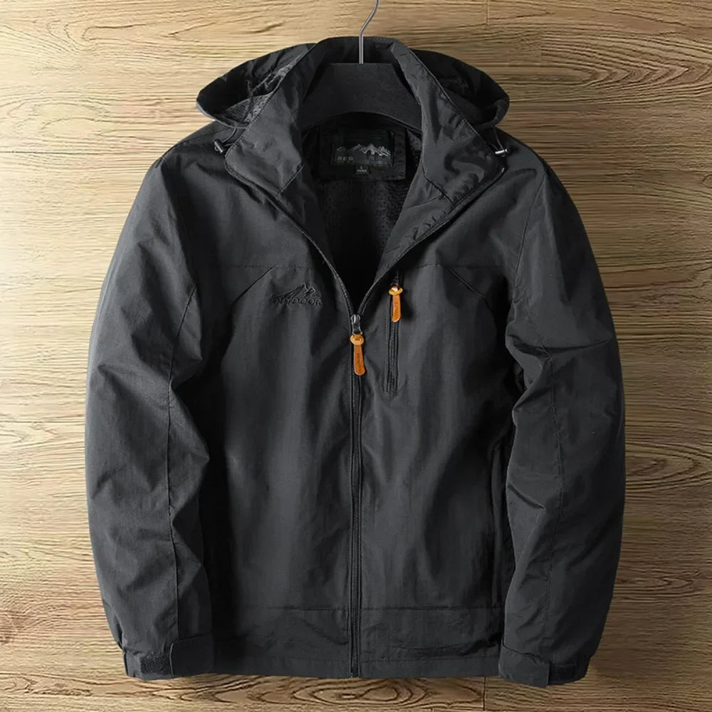 Outdoor-Jacke Herren mit verstellbarer Kapuze und praktischen Taschen | A&B - 1 - Annoboutique