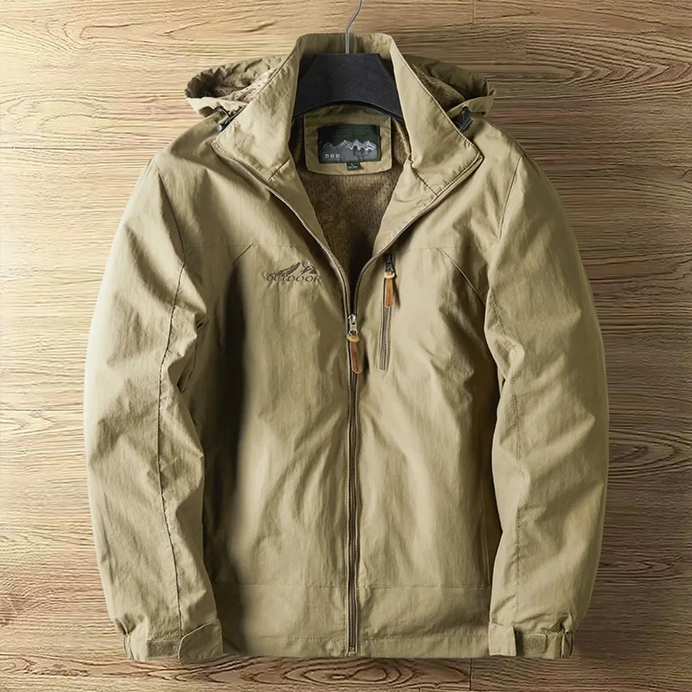Outdoor-Jacke Herren mit verstellbarer Kapuze und praktischen Taschen | A&B - 4 - Annoboutique