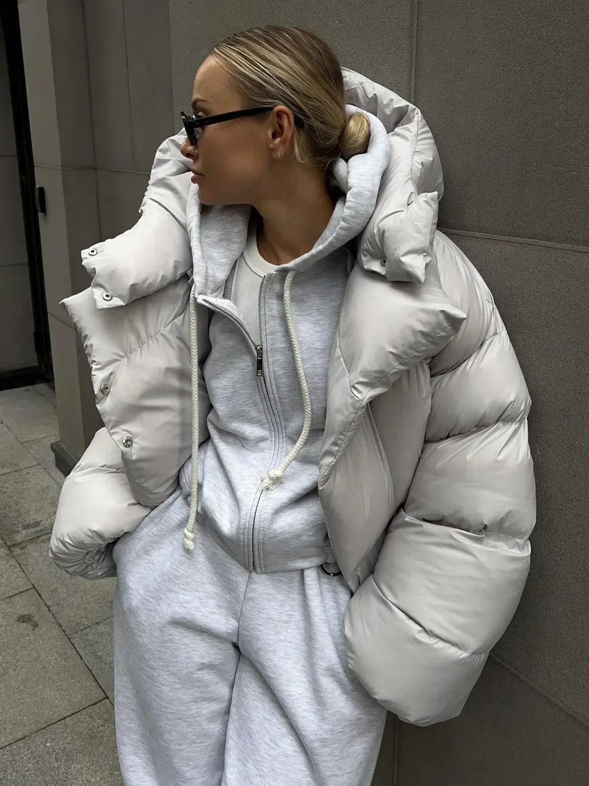 Pufferjacke Damen mit hohem Kragen und lockerer Passform | A&B - 6 - Annoboutique