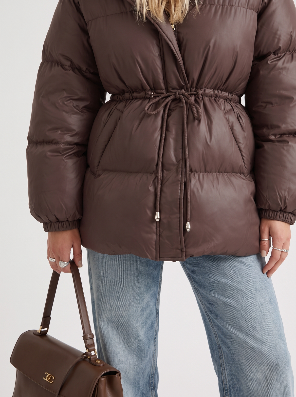 Damenjacke mit Kapuze und taillierter Passform | A&B - 6 - Annoboutique