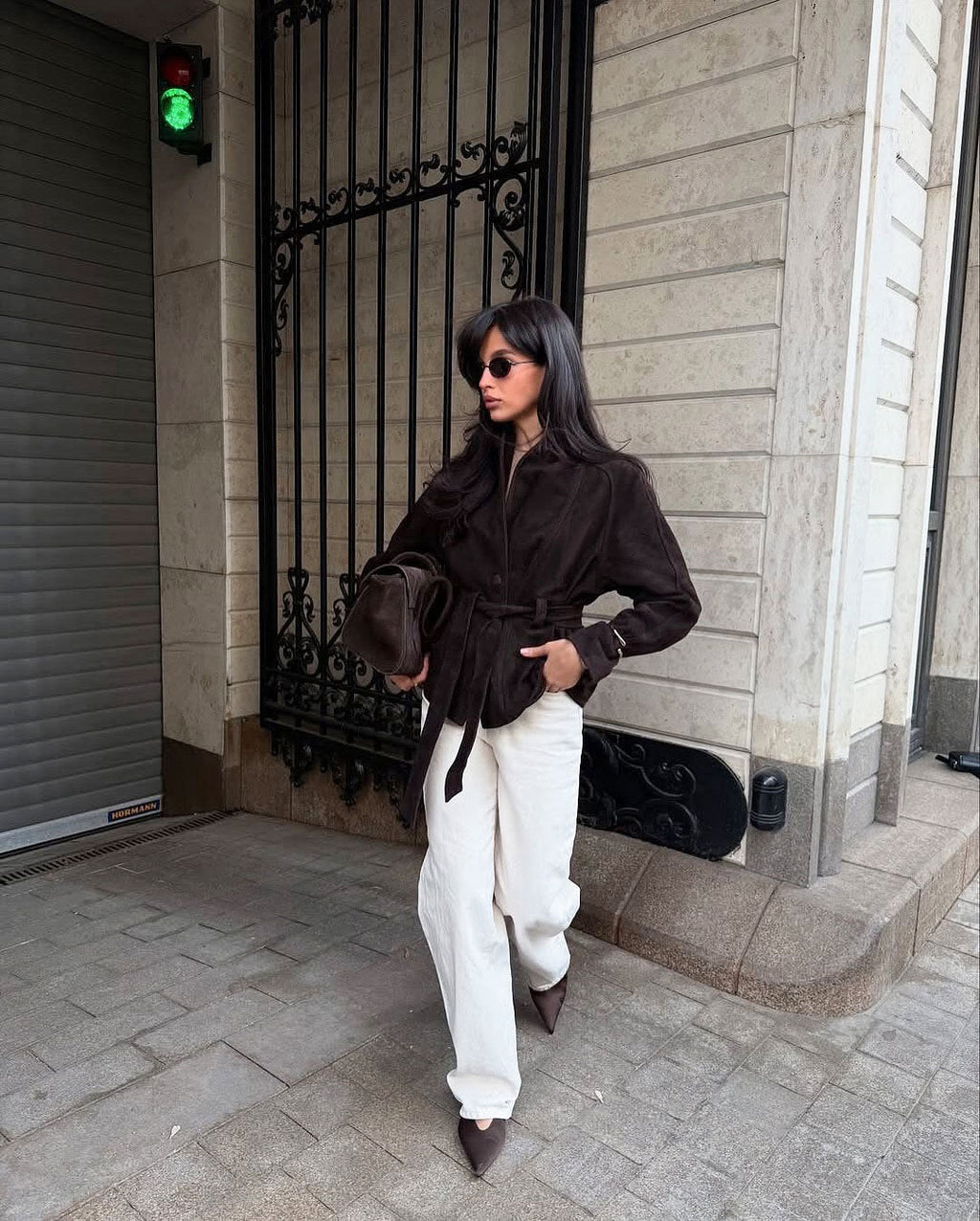 Damenjacke mit tailliertem Schnitt und Gürtel | A&B - 3 - Annoboutique