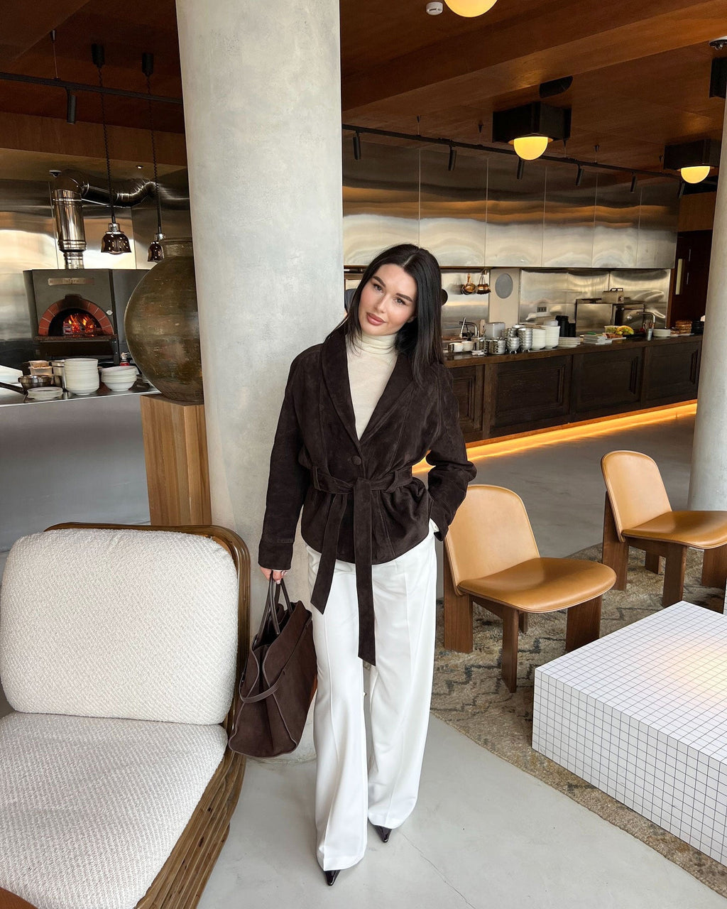 Damenjacke mit tailliertem Schnitt und Gürtel | A&B - 5 - Annoboutique