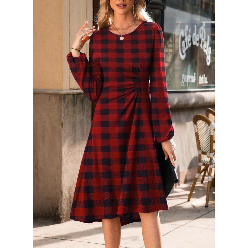 Damen Kleid mit langen Ärmeln und figurbetontem Schnitt | A&B - 8 - Annoboutique