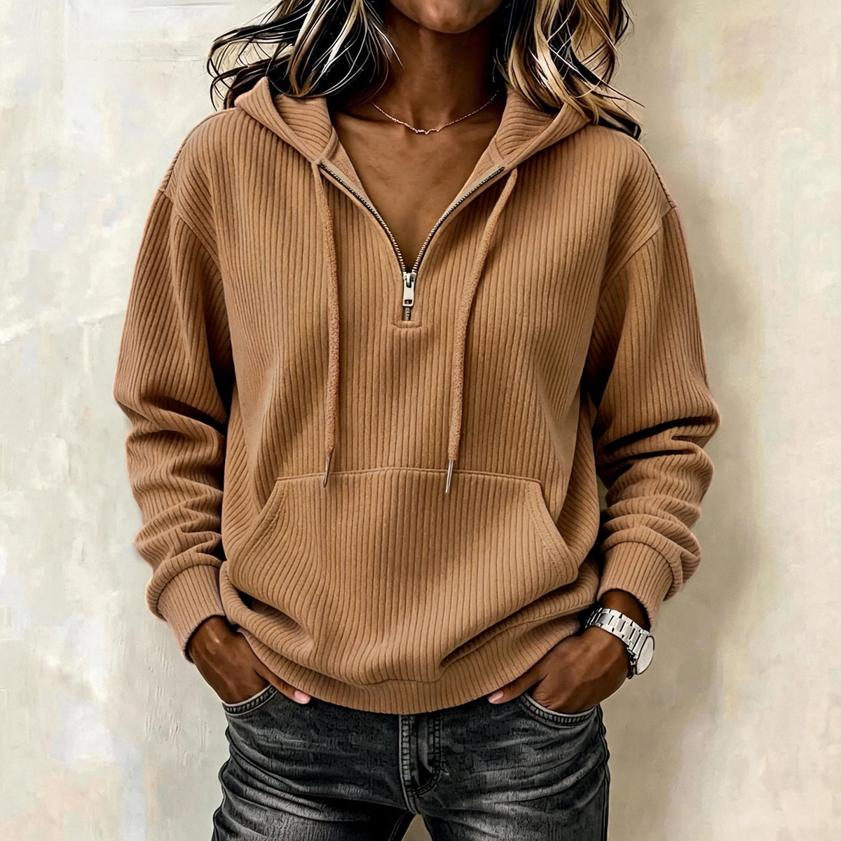 Hoodie Damen mit modernem Schnitt und praktischem Reißverschluss | A&B - 6 - Annoboutique