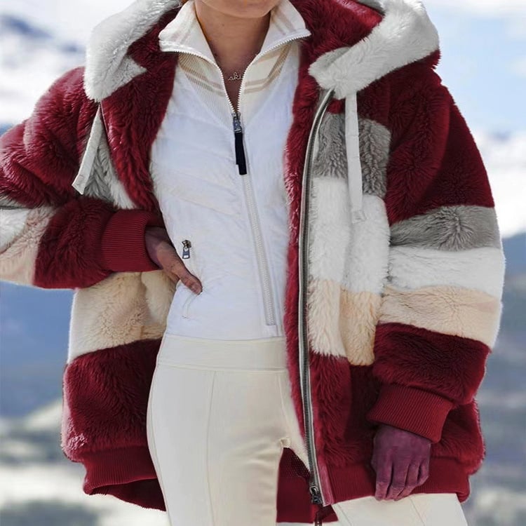 Damen Kunstfelljacke mit Kapuze und großzügigem Schnitt | A&B - 2 - Annoboutique