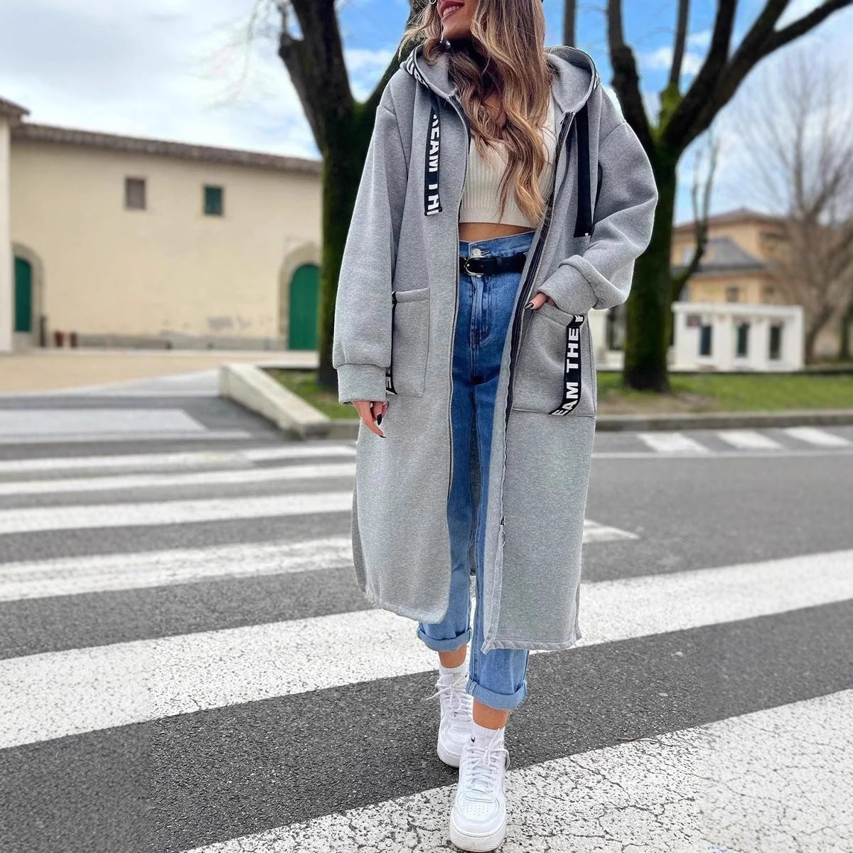 Damen Jacke im lässigen Oversized-Schnitt mit praktischen Taschen | A&B - 2 - Annoboutique
