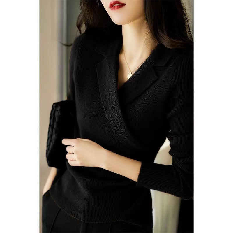 Pullover Damen mit elegantem Reverskragen und figurbetontem Schnitt | A&B - 4 - Annoboutique