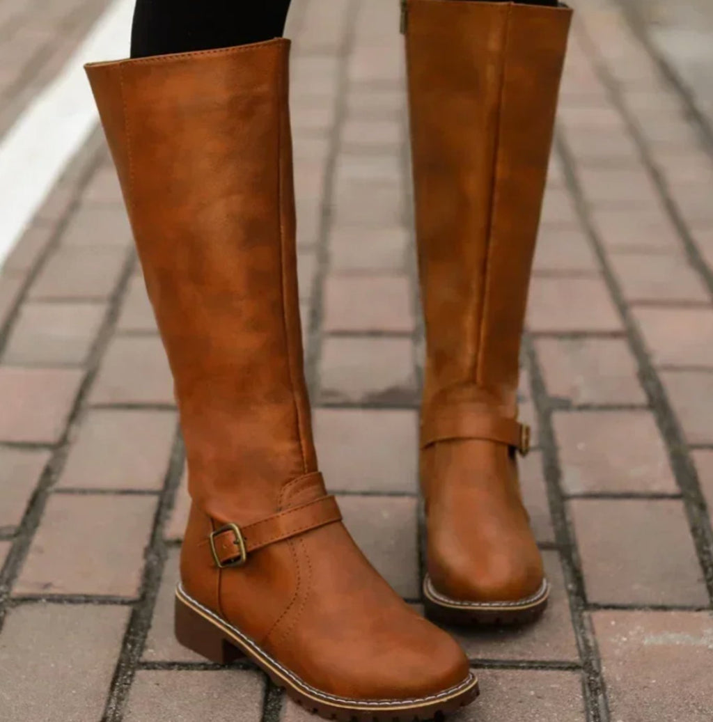 Stiefel Damen mit Blockabsatz und verstellbarem Schnallen-Detail | A&B - 1 - Annoboutique