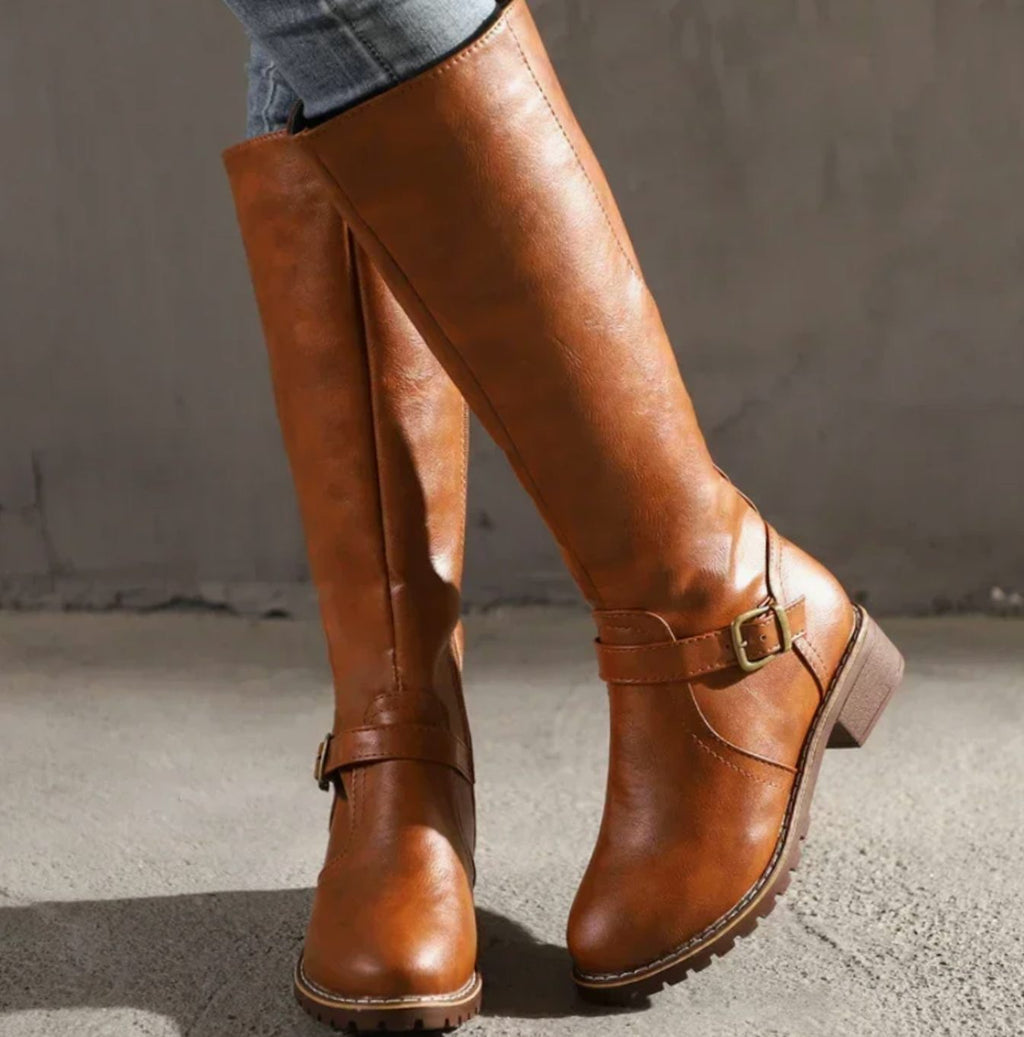 Stiefel Damen mit Blockabsatz und verstellbarem Schnallen-Detail | A&B - 2 - Annoboutique