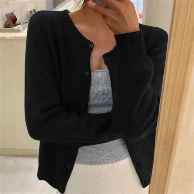 Cardigan Damen – Lässiger Schnitt mit eleganter Knopfleiste | A&B - 2 - Annoboutique