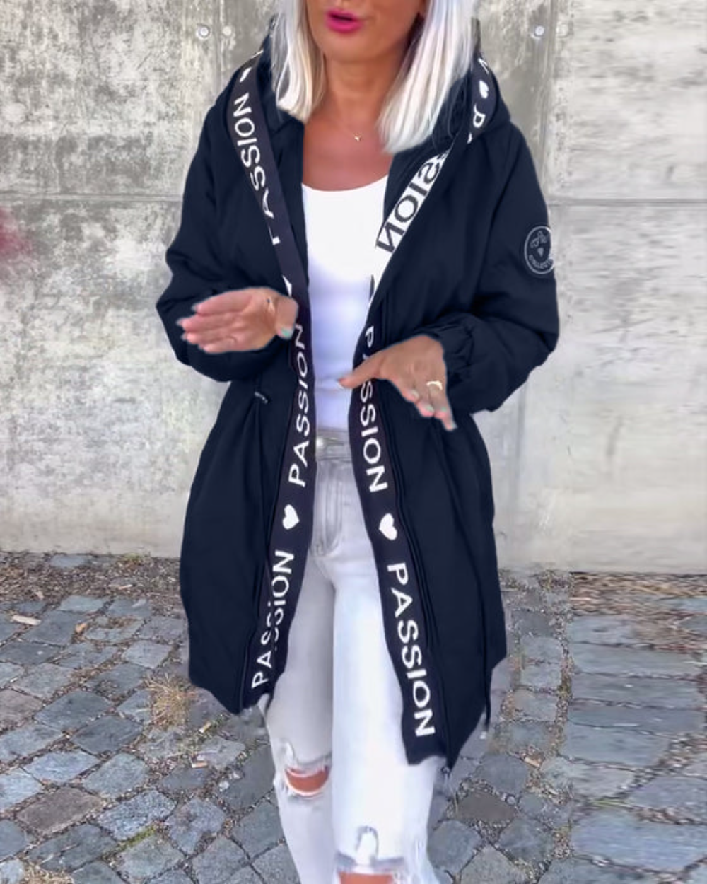 Damen Jacke mit Kapuze und verstellbarem Kordelzug | A&B - 1 - Annoboutique