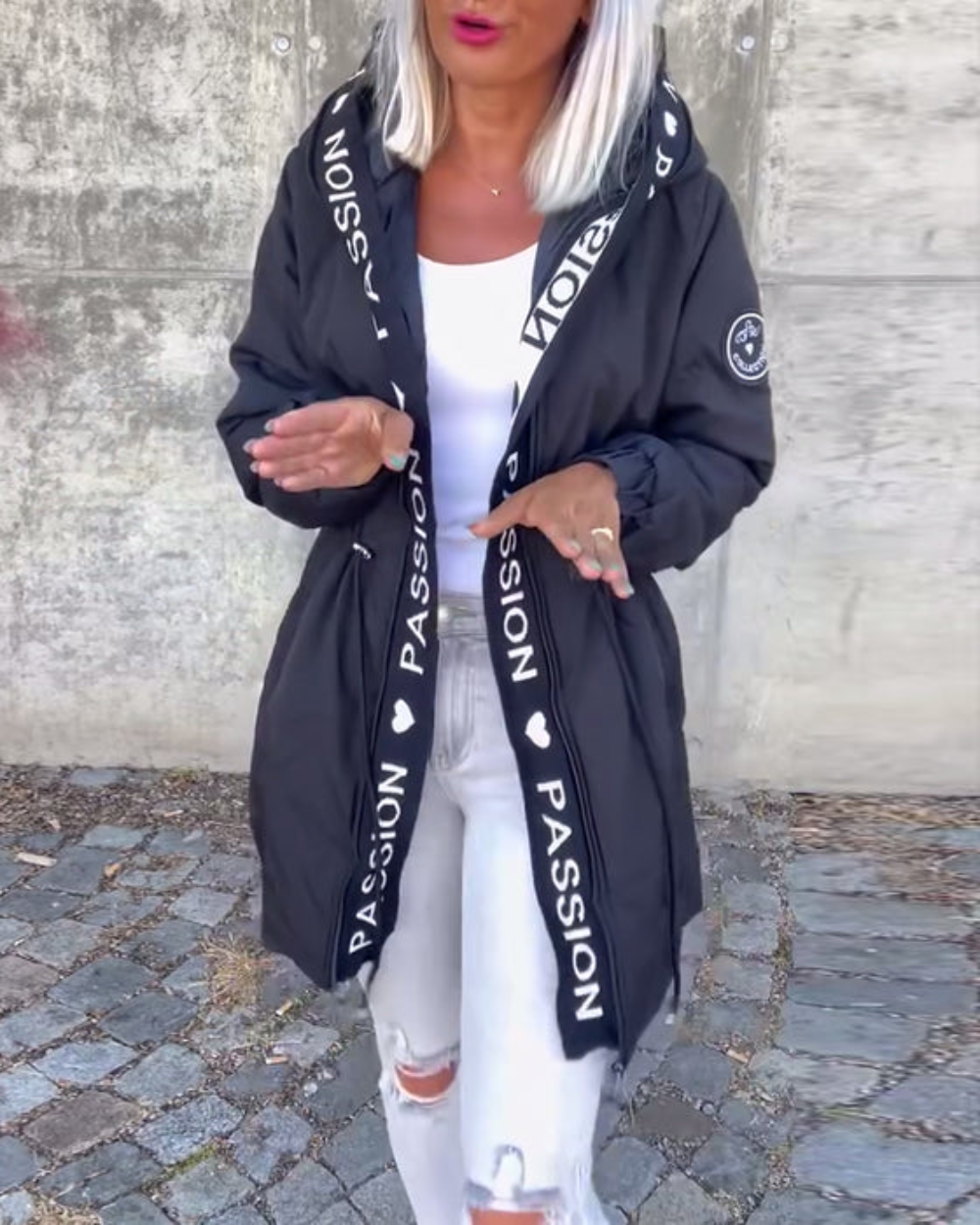 Damen Jacke mit Kapuze und verstellbarem Kordelzug | A&B - 5 - Annoboutique