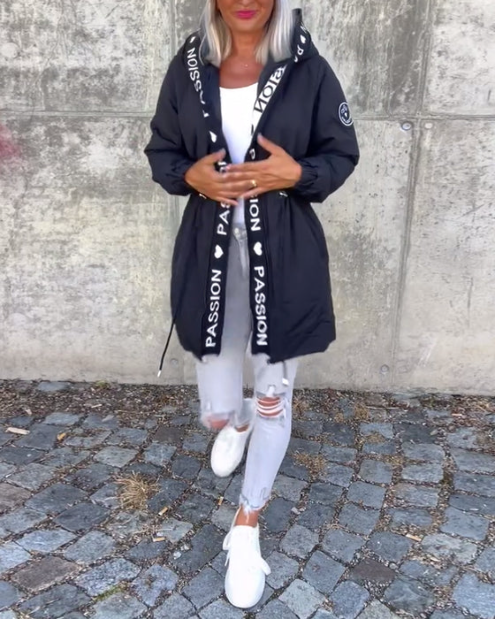 Damen Jacke mit Kapuze und verstellbarem Kordelzug | A&B - 7 - Annoboutique