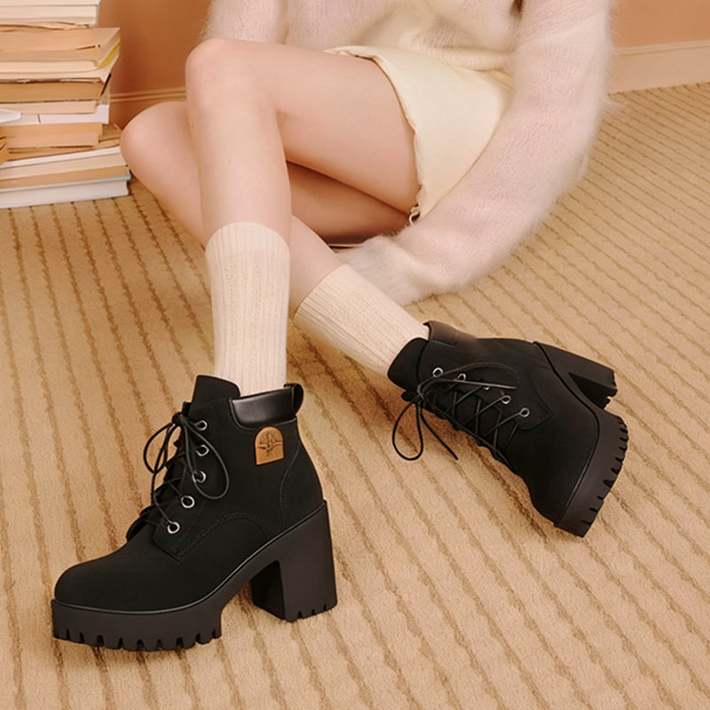 Modische Stiefeletten Damen mit robustem Absatz und Schnürung | A&B - 2 - Annoboutique