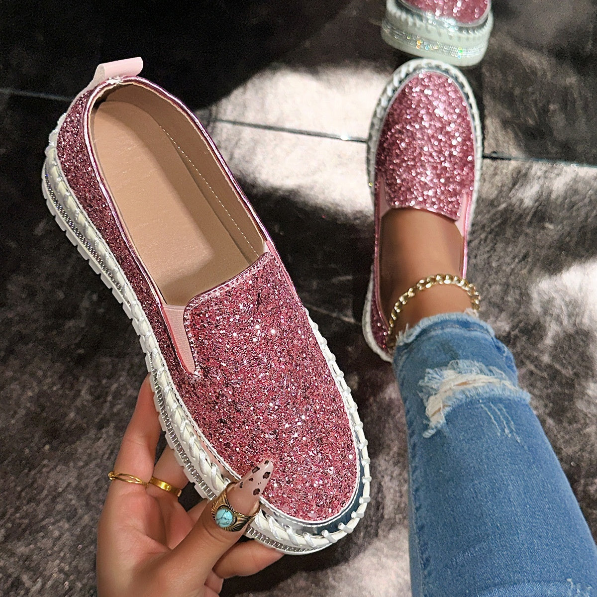 Slip-On Schuhe Damen mit Glitzer-Details und bequemer Passform | A&B - 3 - Annoboutique