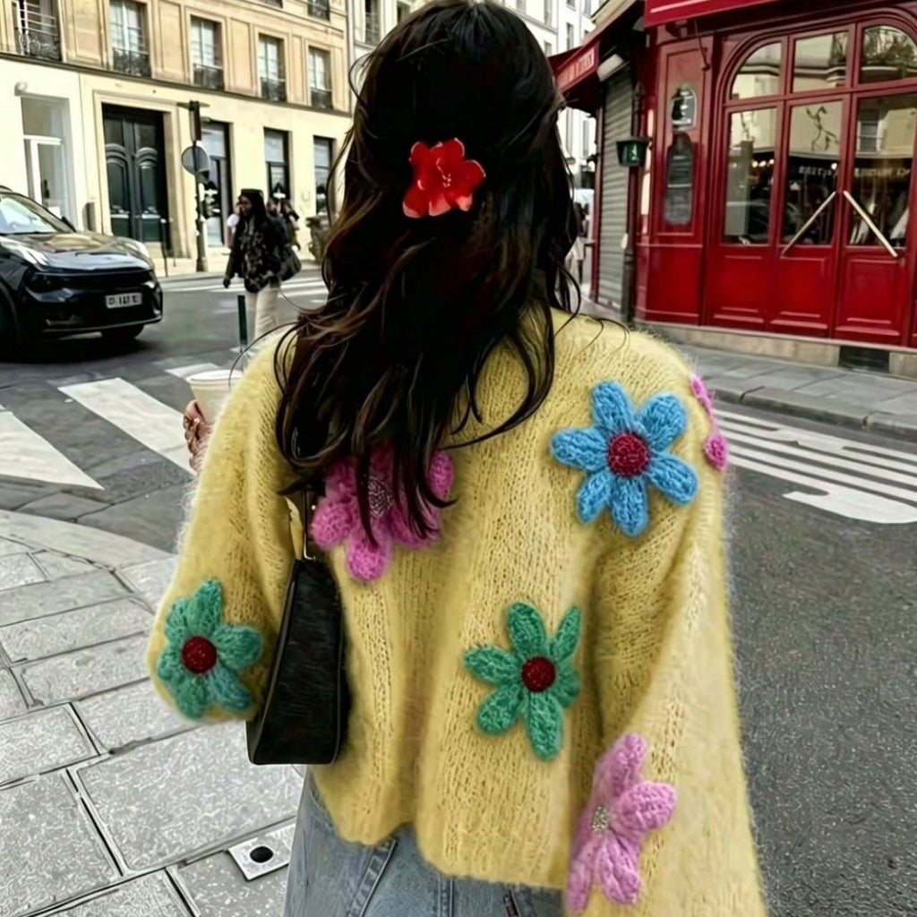 Cardigan Damen mit verspielten Blüten und offener Front | A&B - 3 - Annoboutique