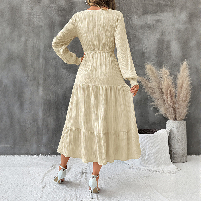 Midi Kleid Damen mit V-Ausschnitt und Taillenzug | A&B - 4 - Annoboutique