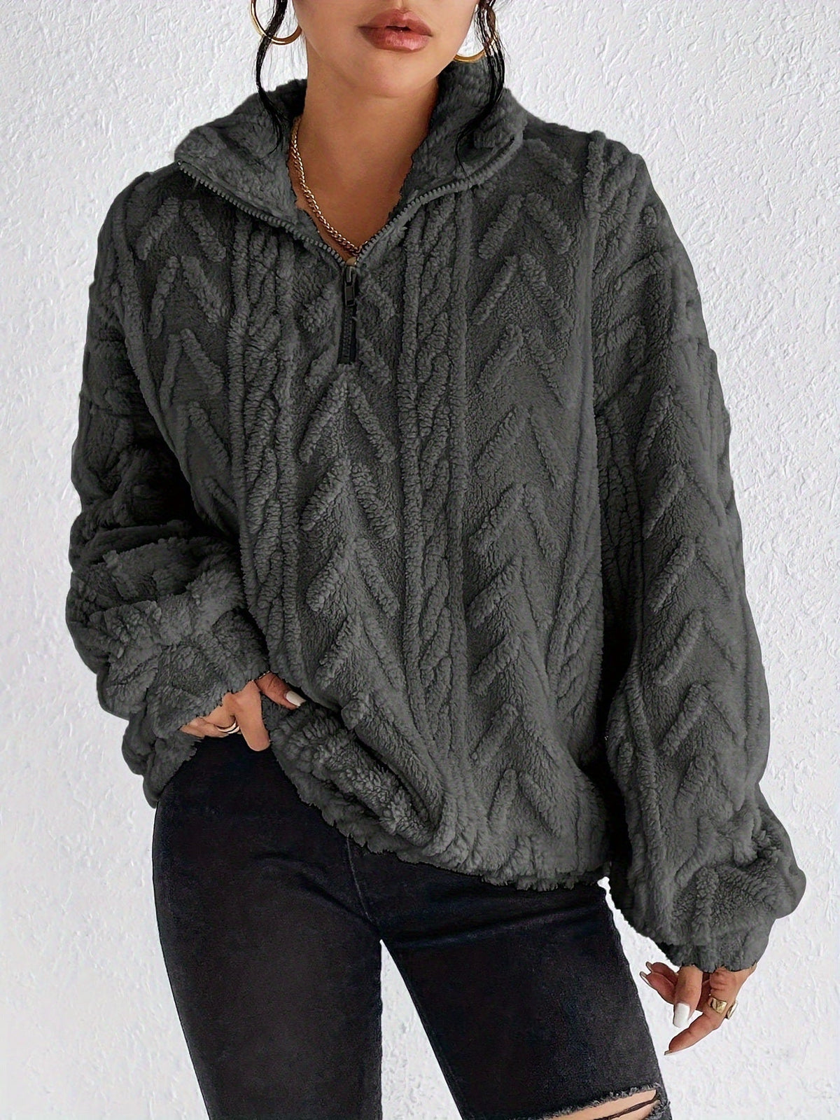 Pullover Damen mit hohem Kragen und strukturiertem Design | A&B - 10 - Annoboutique