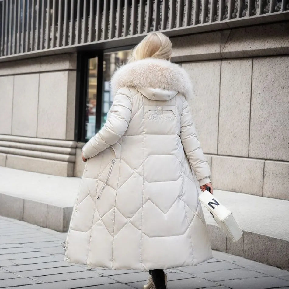 Damen Steppmantel mit Kapuze und Fellbesatz | A&B - 2 - Annoboutique