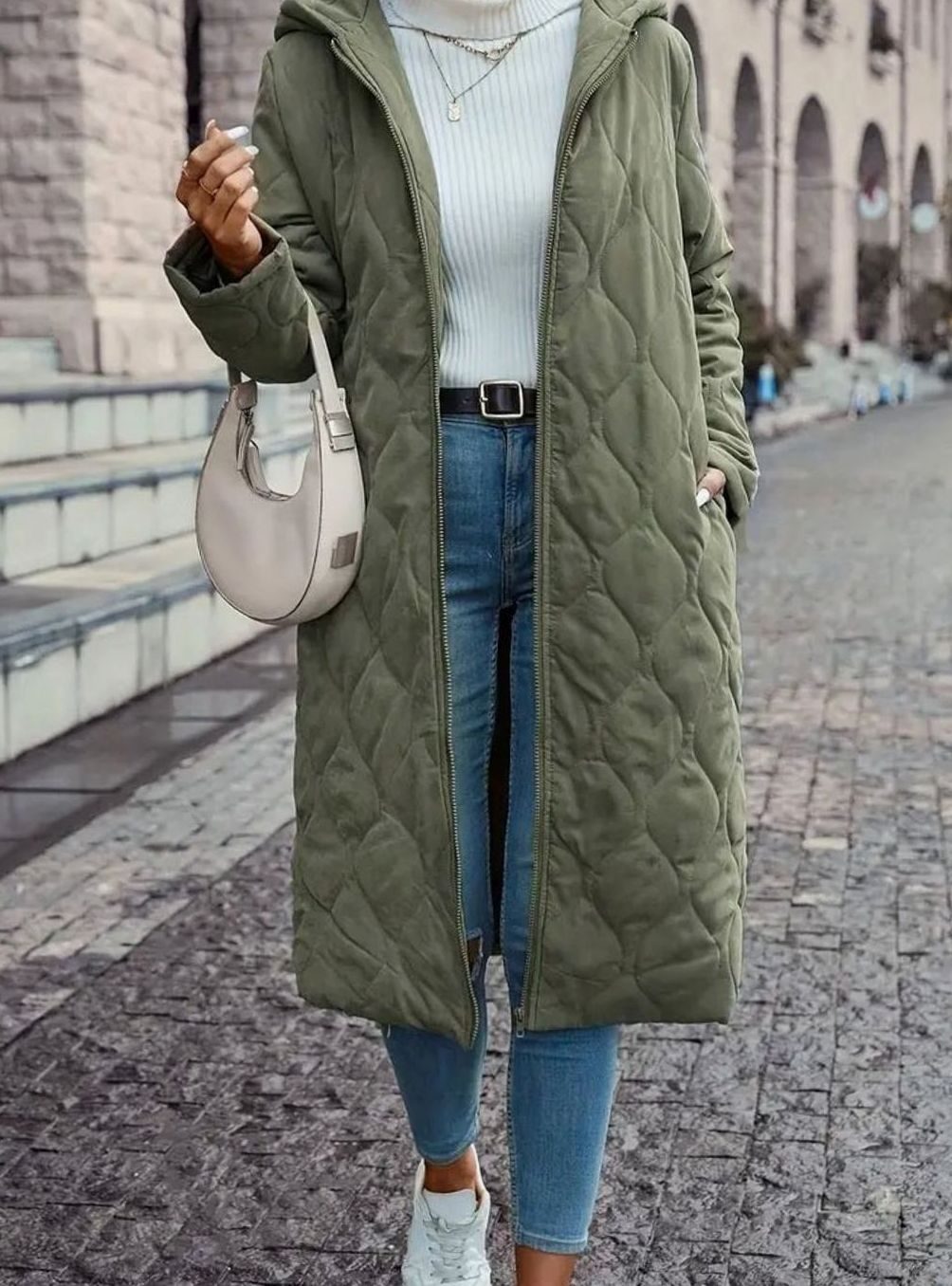 Damen Wintermantel mit Kapuze und Reißverschluss | A&B - 2 - Annoboutique