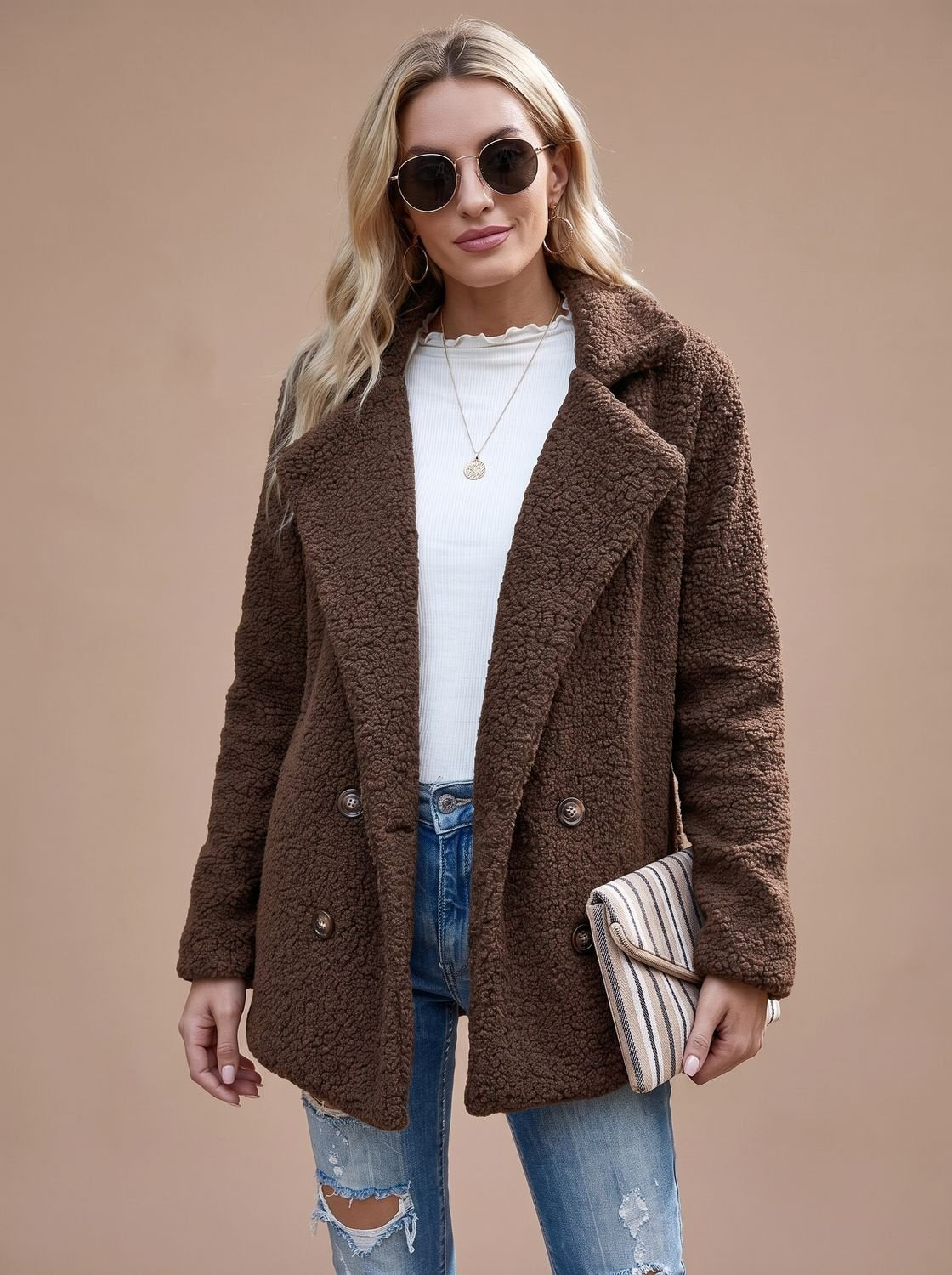 Damenjacke mit doppelter Knopfvariante und Reverskragen - elegant und bequem - 4 - Annoboutique