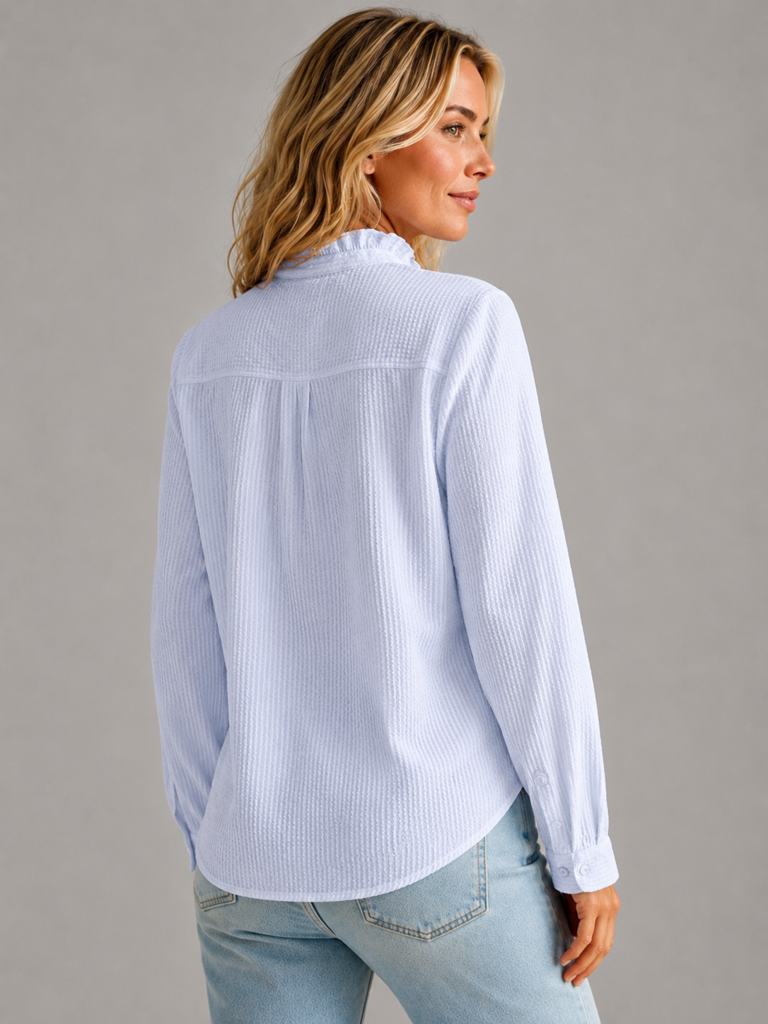 Damenbluse mit Rüschen und lässigem Schnitt - femininer Charme - 3 - Annoboutique