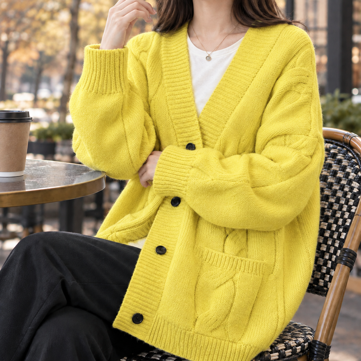 Damen Cardigan im lässigen Oversized-Stil mit praktischen Taschen | A&B - 3 - Annoboutique