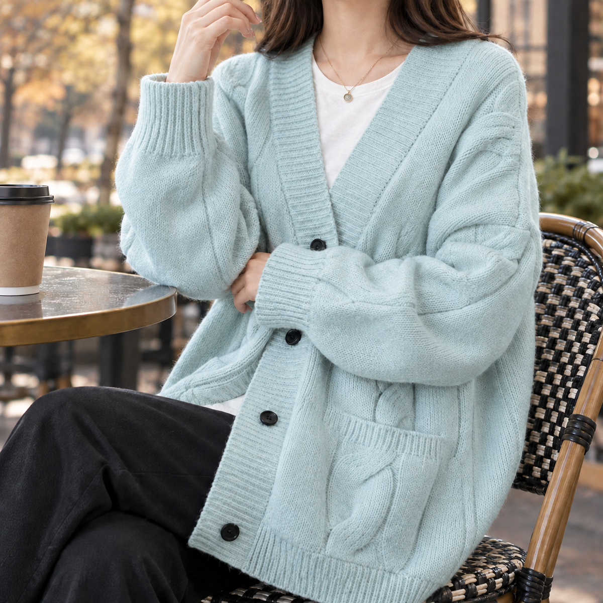 Damen Cardigan im lässigen Oversized-Stil mit praktischen Taschen | A&B - 4 - Annoboutique