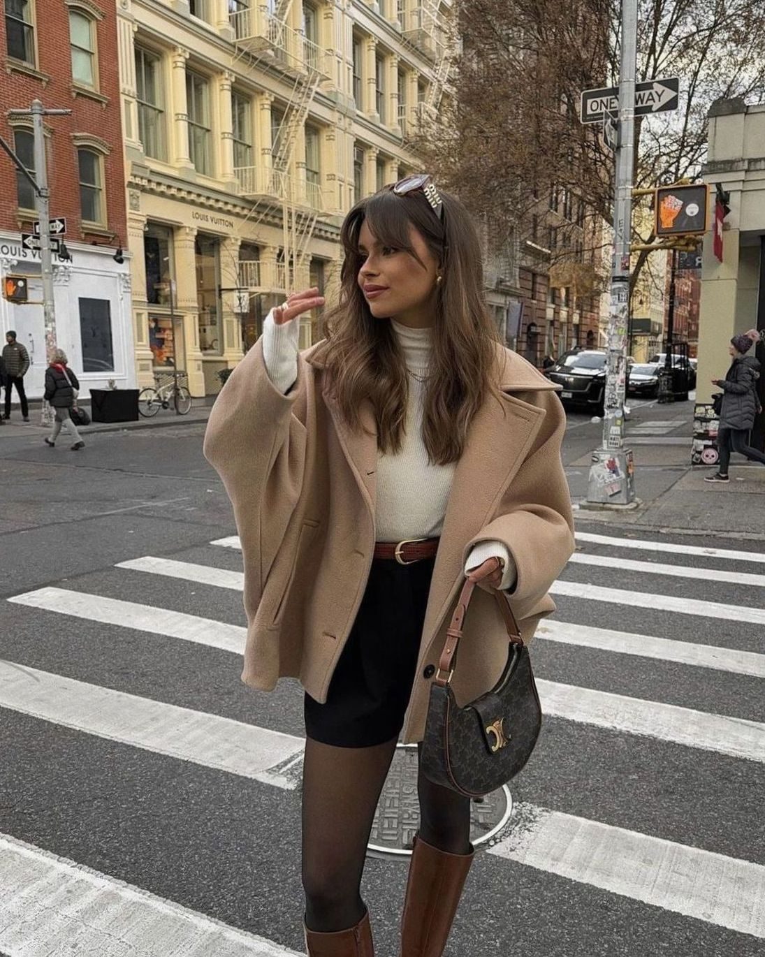 Oversized Damenjacke mit klassischem Knopfverschluss und lässigem Schnitt - 2 - Annoboutique