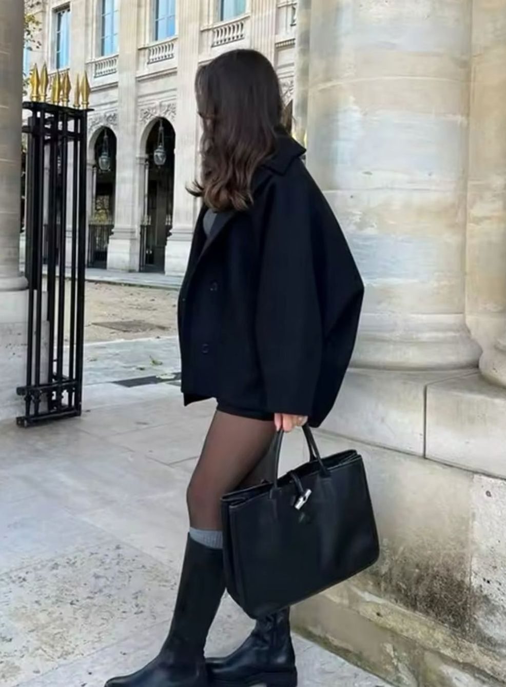 Oversized Damenjacke mit klassischem Knopfverschluss und lässigem Schnitt - 5 - Annoboutique