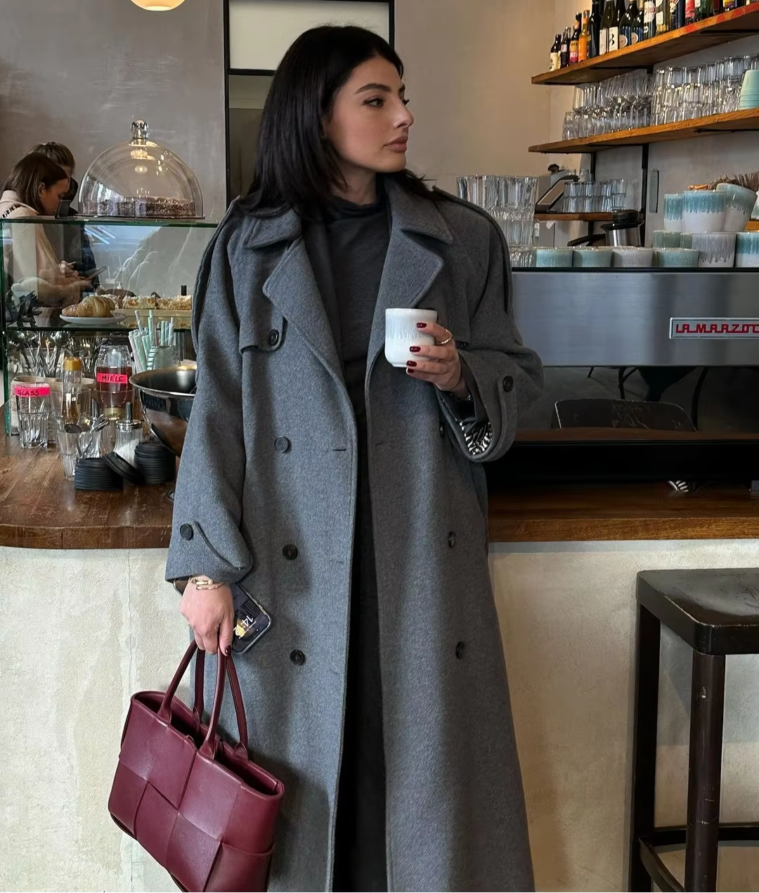 Damen Trenchcoat mit lässigem Schnitt und elegantem Gürtel - 11 - Annoboutique