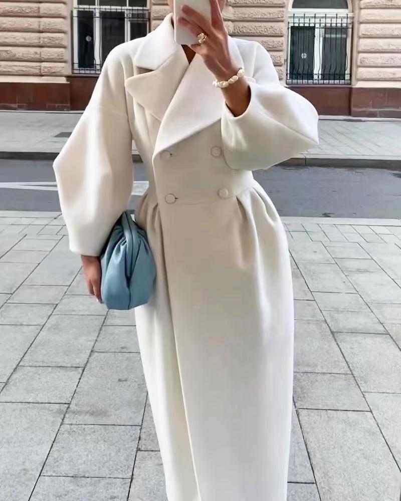 Trenchcoat Damen mit tailliertem Schnitt und elegantem Design - 1 - Annoboutique