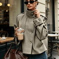 Damenjacke mit hohem Kragen und modernem Schnitt - 1 - Annoboutique