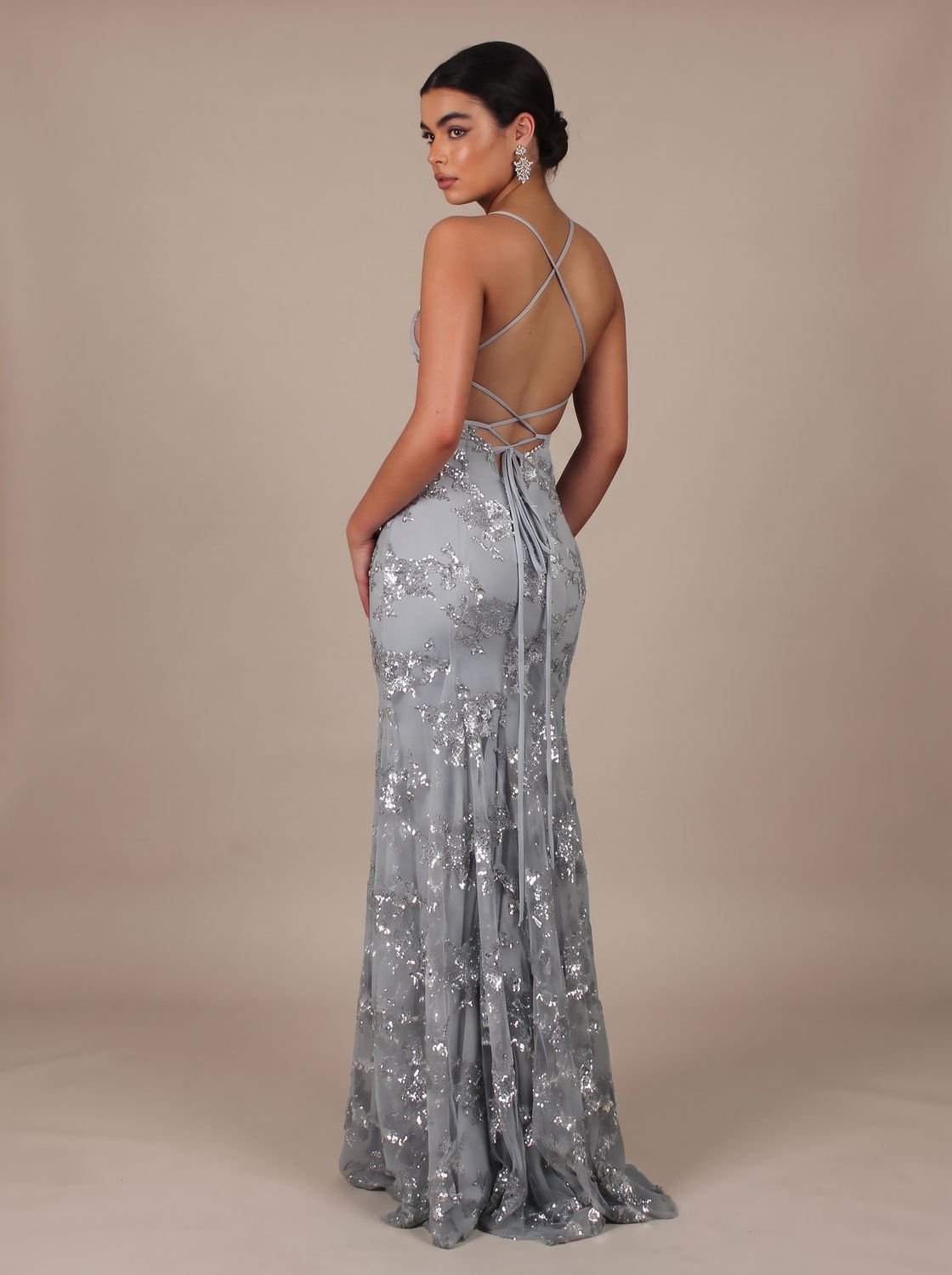 Maxikleid Damen mit tiefem V-Ausschnitt und Rückenschnürung - 4 - Annoboutique