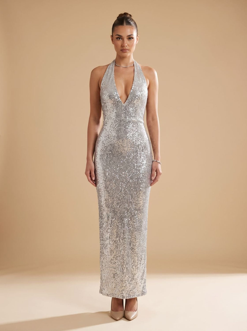 Maxikleid Damen mit figurbetonendem Schnitt und Halterträgern - 4 - Annoboutique