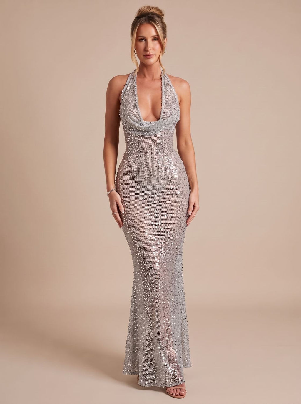 Maxikleid Damen mit figurbetonendem Schnitt und Halterträgern - 5 - Annoboutique