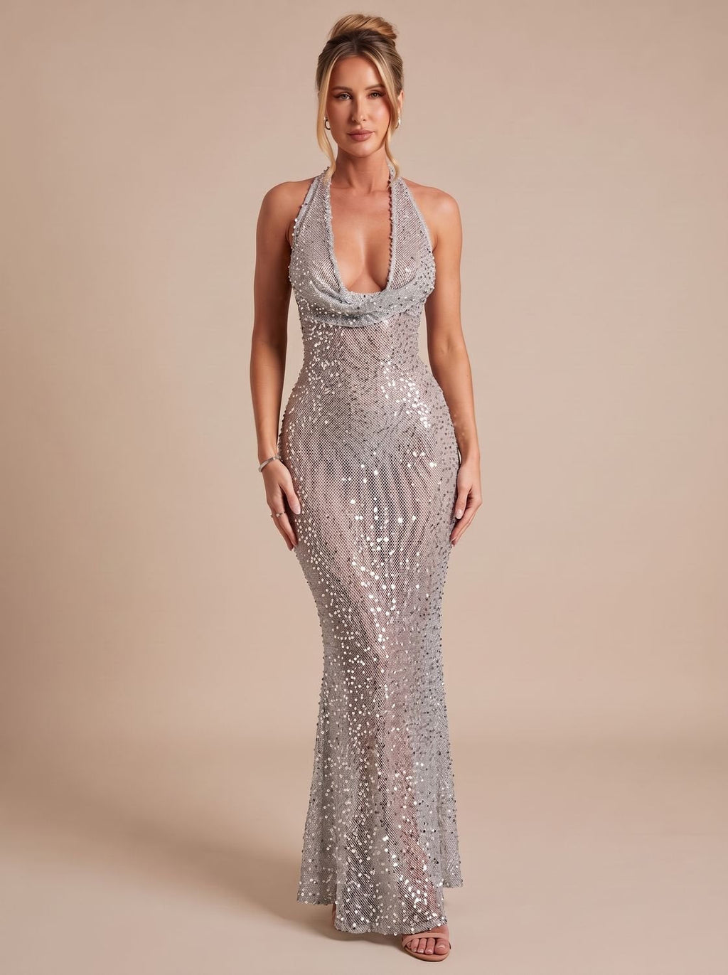 Maxikleid Damen mit figurbetonendem Schnitt und Halterträgern - 6 - Annoboutique