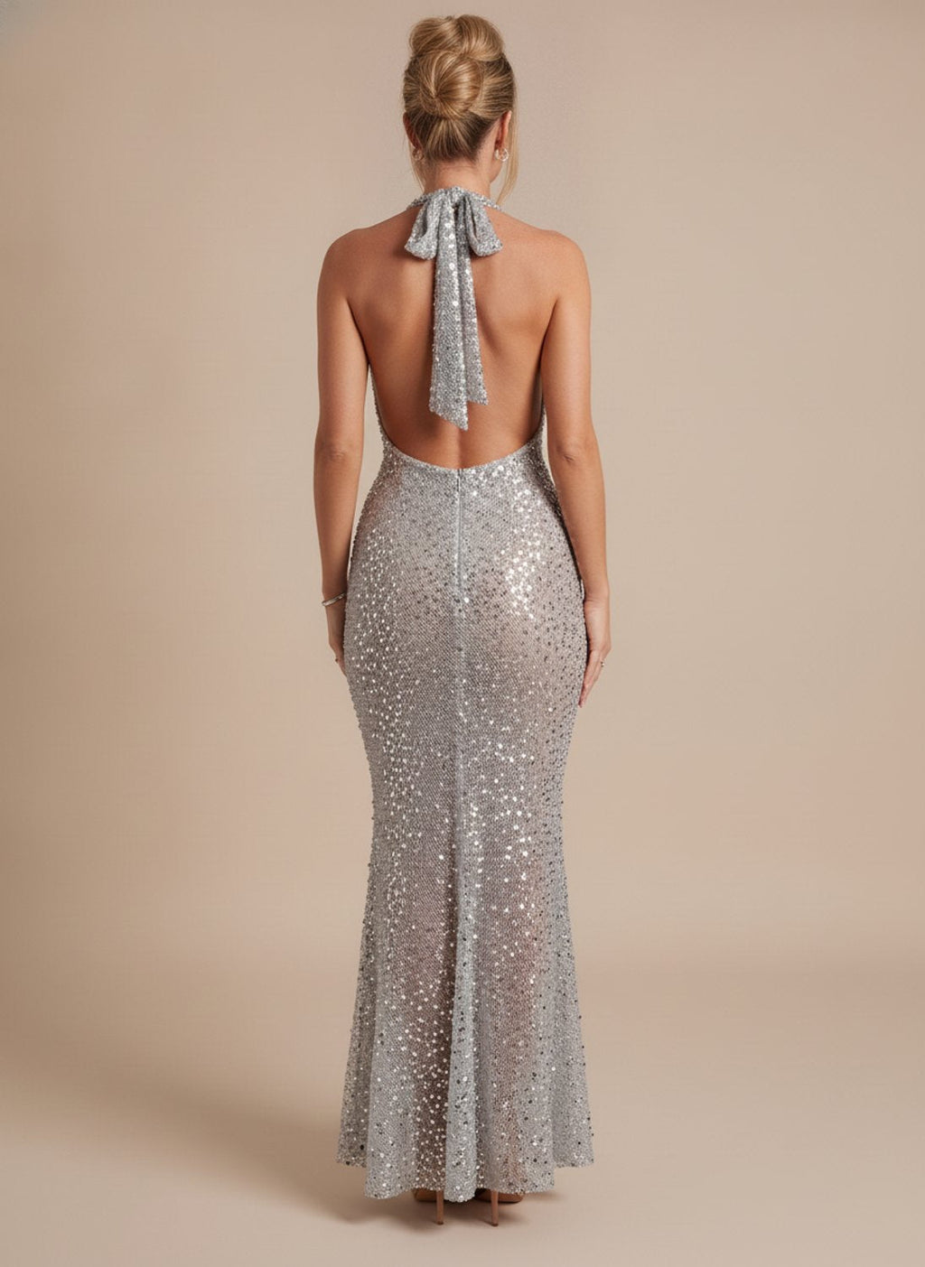 Maxikleid Damen mit figurbetonendem Schnitt und Halterträgern - 7 - Annoboutique