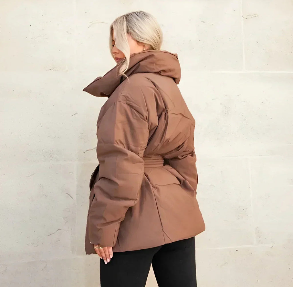 Damenjacke mit Gürtel und voluminösem Kragen - 7 - Annoboutique