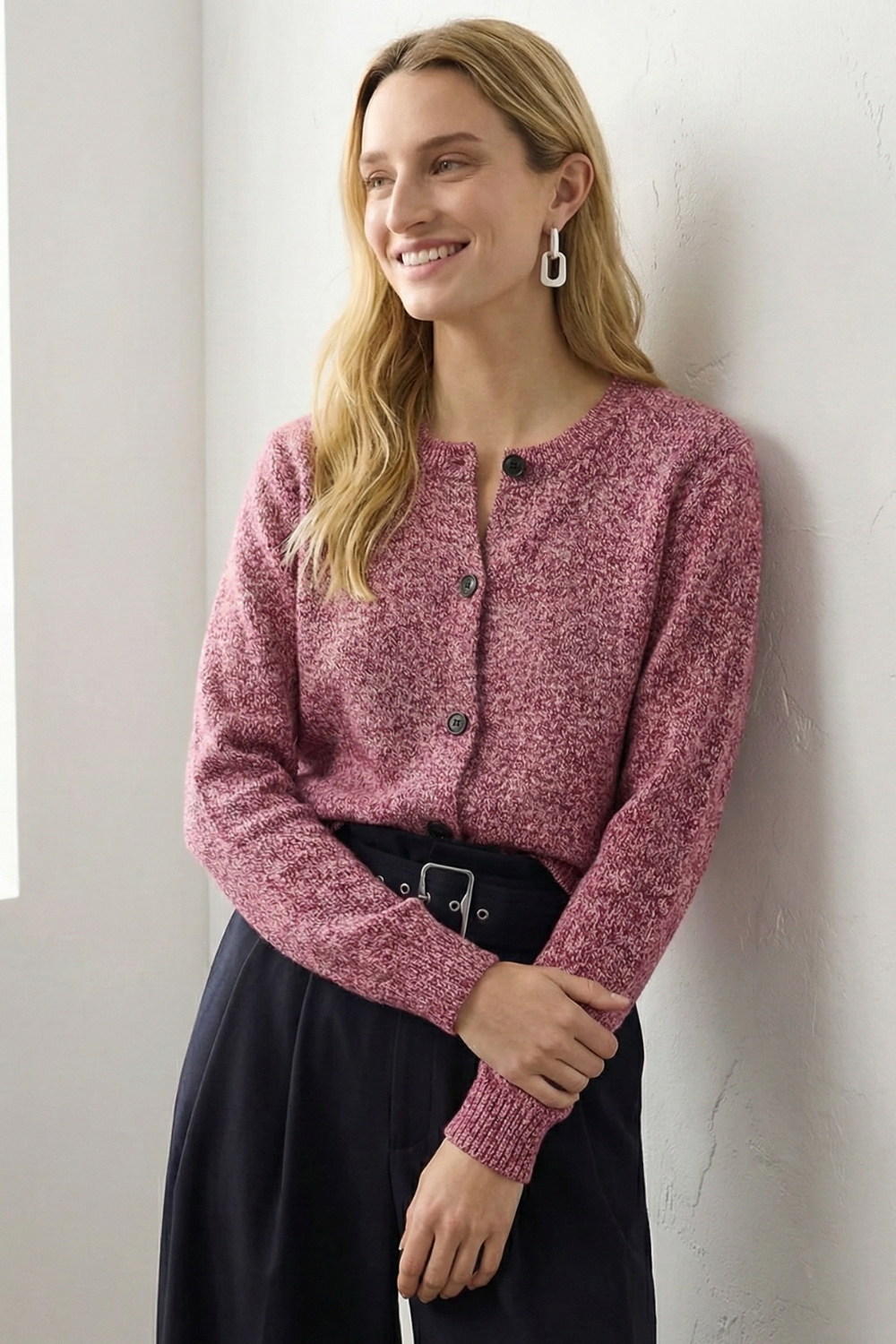 Damen Cardigan mit Rundhals und praktischer Knopfleiste - 2 - Annoboutique