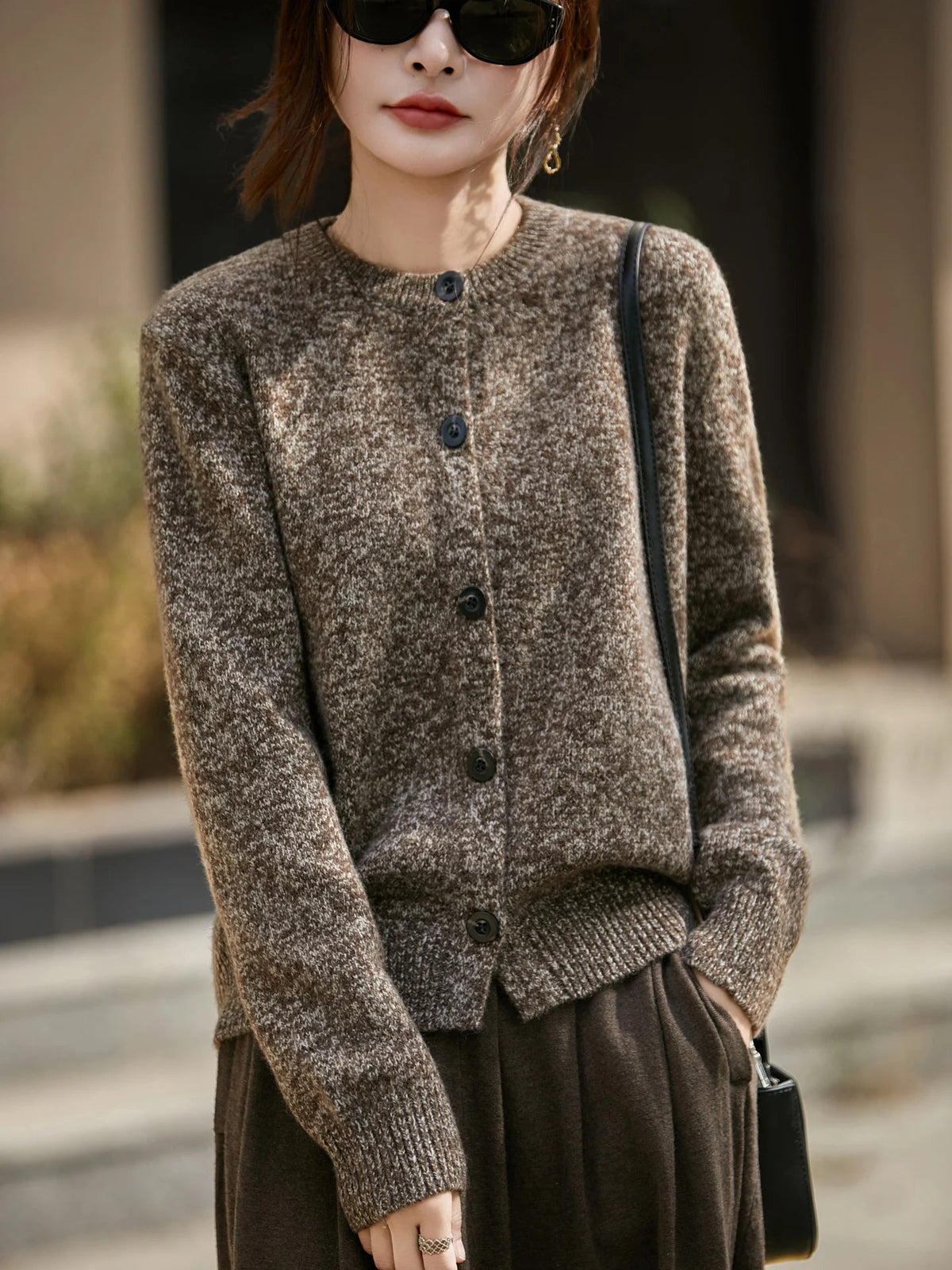 Damen Cardigan mit Rundhals und praktischer Knopfleiste - 10 - Annoboutique