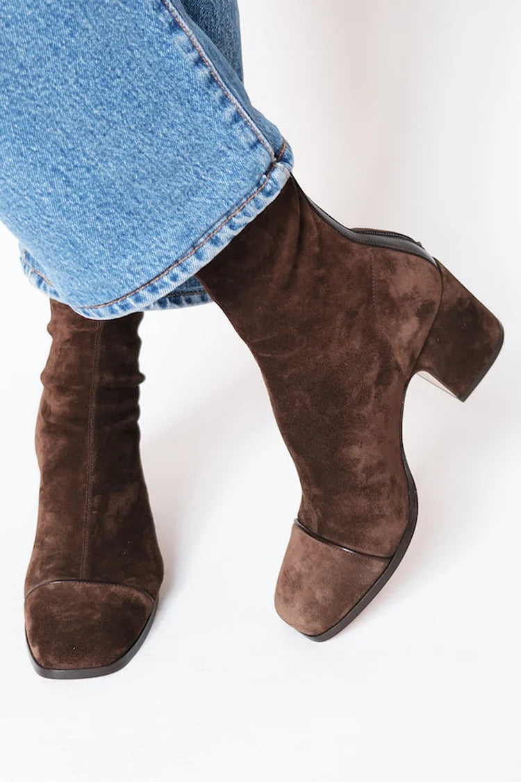 Stiefeletten Damen mit eckiger Schuhspitze und Blockabsatz - 1 - Annoboutique