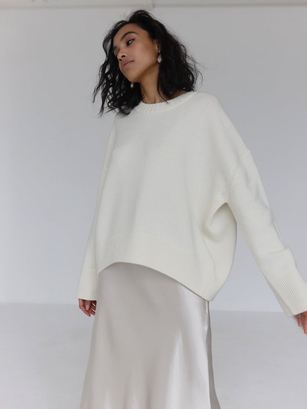 Pullover Damen mit Rundhalsausschnitt und lässiger Passform - 1 - Annoboutique