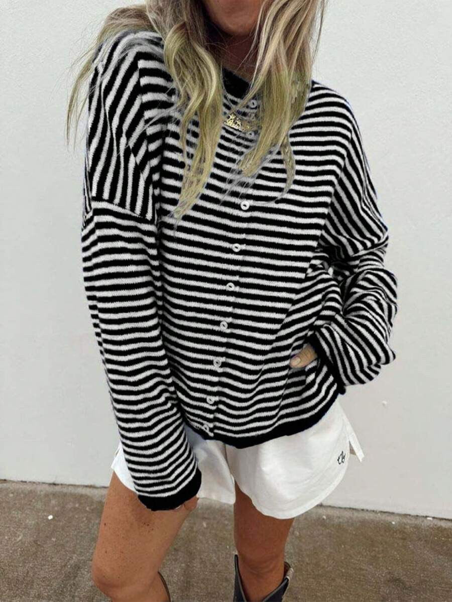 Pullover Damen mit Streifenmuster und Knopfdetails - lässiger Schnitt - 7 - Annoboutique