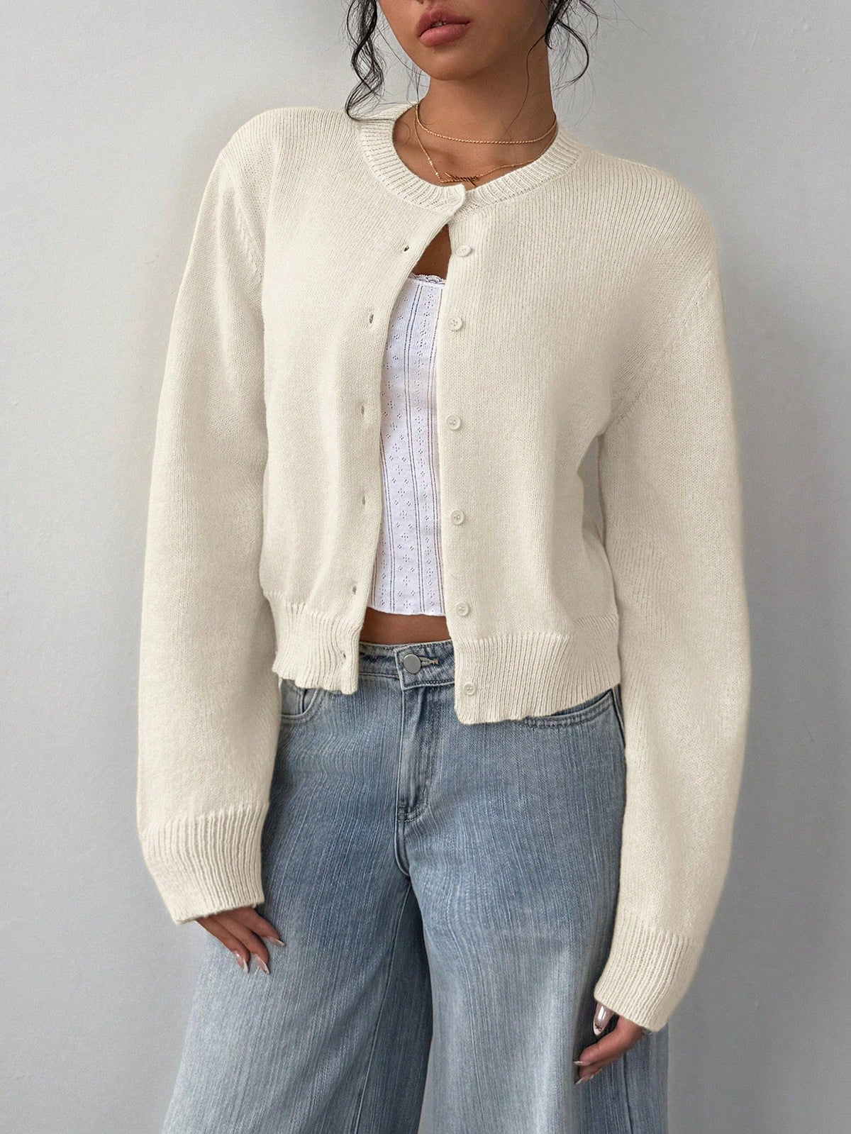 Cardigan Damen mit Rundkragen und Knopfverschluss – lockere Passform - 4 - Annoboutique