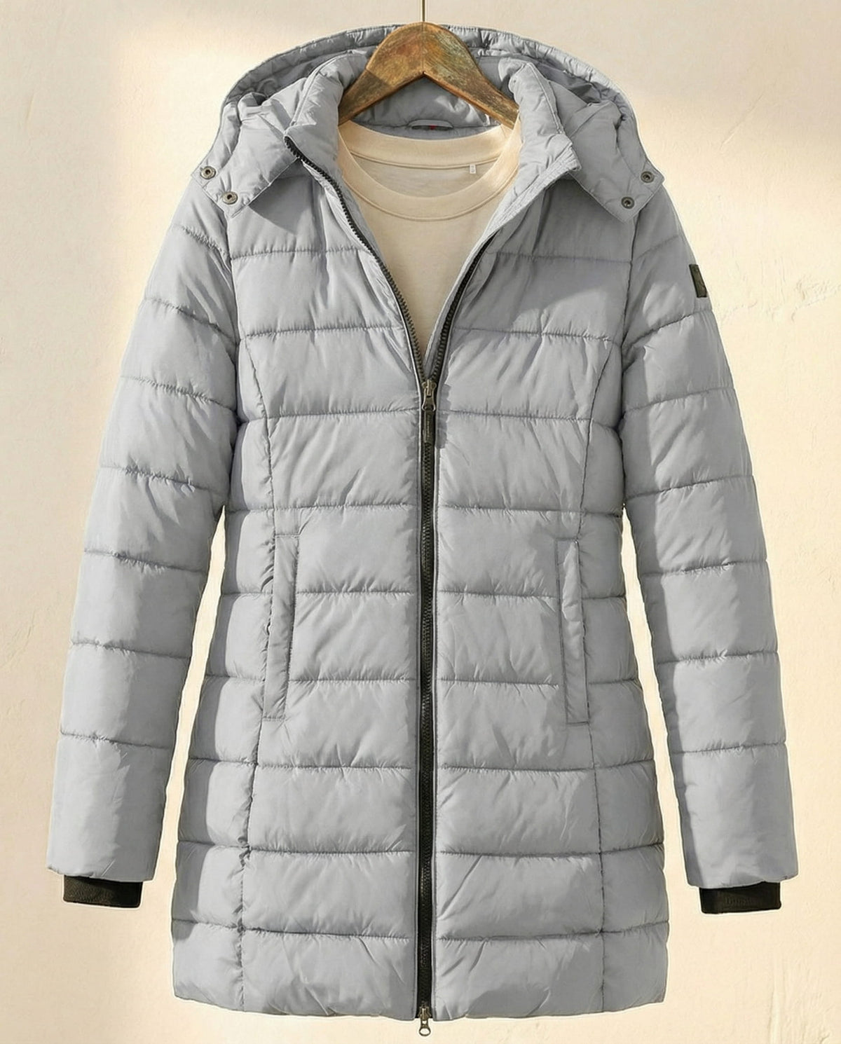 Damen Jacke mit Kapuze und figurbetontem Schnitt - 4 - Annoboutique