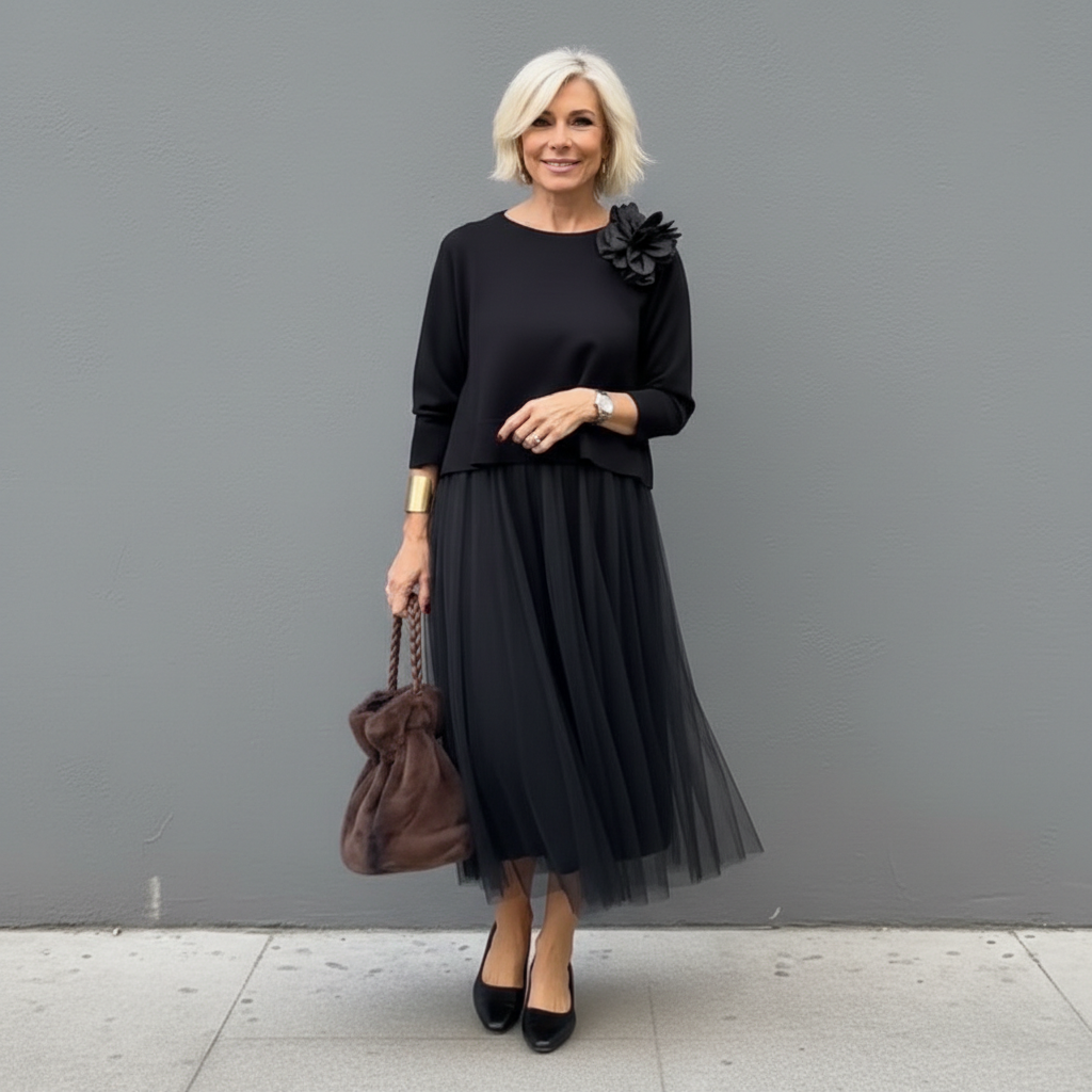 Midi Kleid Damen mit Plisseerock und Rundhalsausschnitt - 3 - Annoboutique