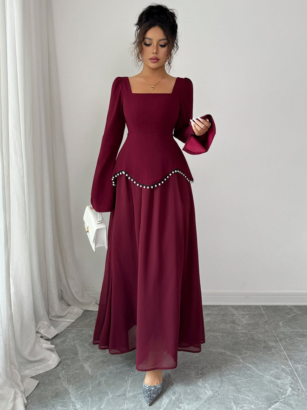 Maxikleid Damen mit quadratischem Ausschnitt und schwingenden Ärmeln - 3 - Annoboutique